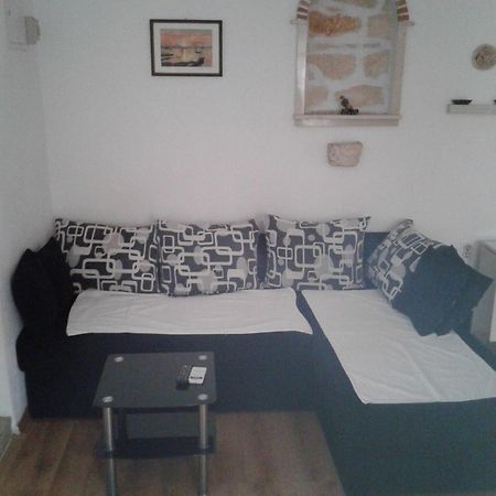 Metti Apartments 1 Kmeti Dış mekan fotoğraf